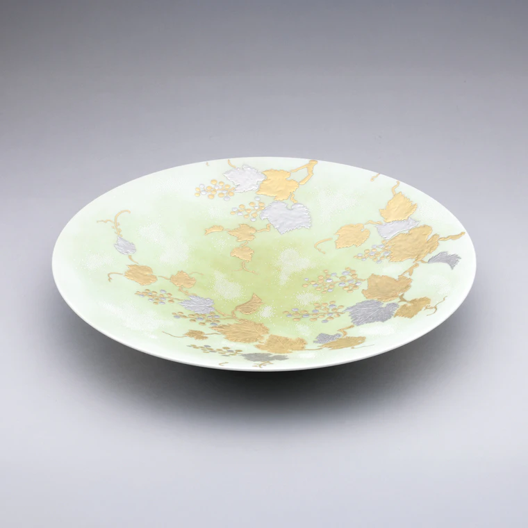 photo Plate with White Dots and Wild Grape Design in Raised Platinum "Abundant Harvest"
