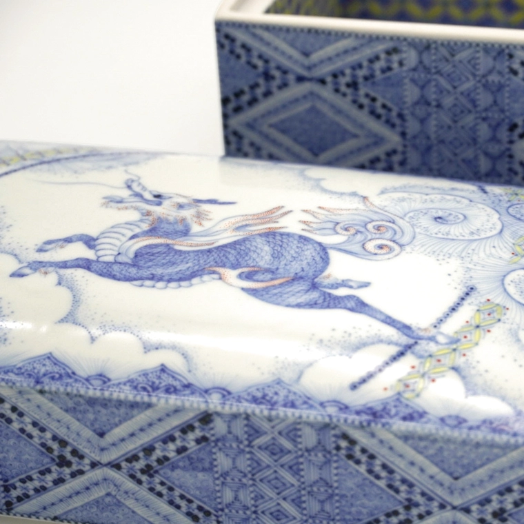 photo Box with Soft and Minute Design in Underglaze Blue – Qilin