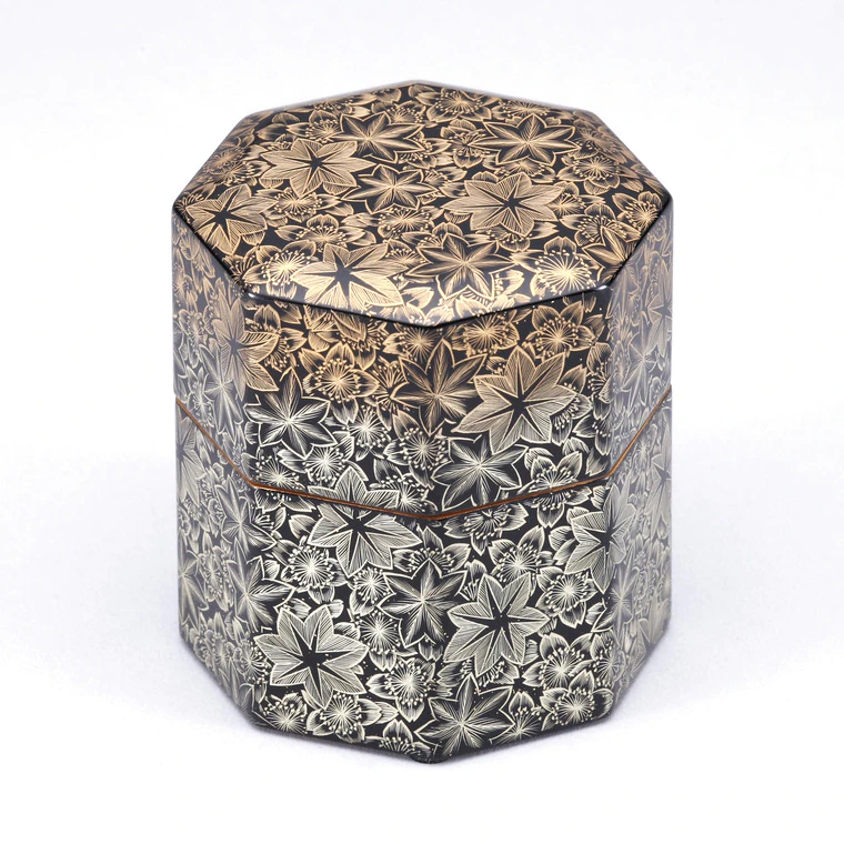 photo Tea Container with Design in Chinkin "Cherry Blossoms and Maple Leaves"
