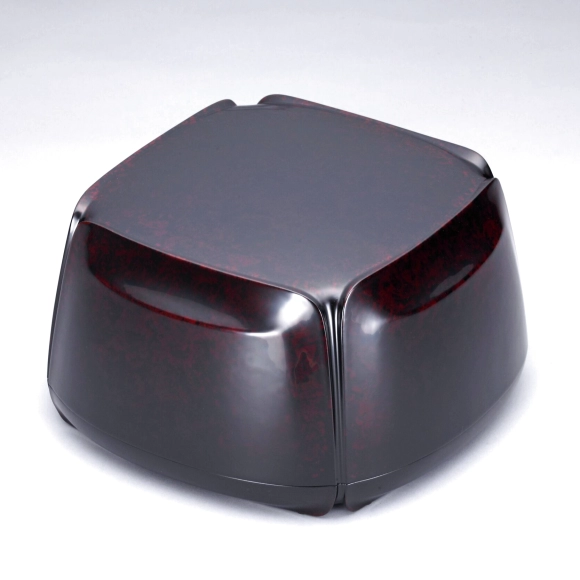Kanshitsu Covered Box "Beginning to open"