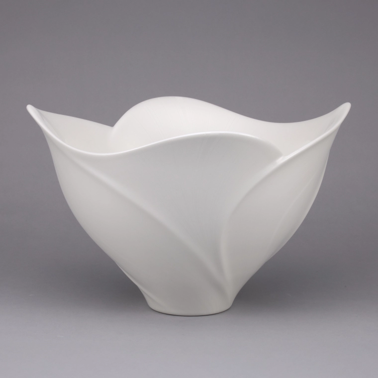 photo Bowl with pearly luster color