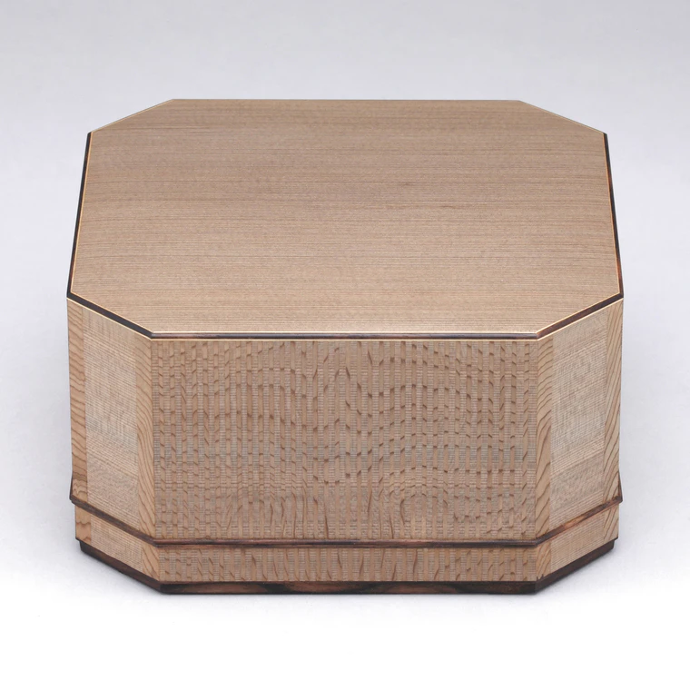 photo 神代杉板目象嵌隅切箱