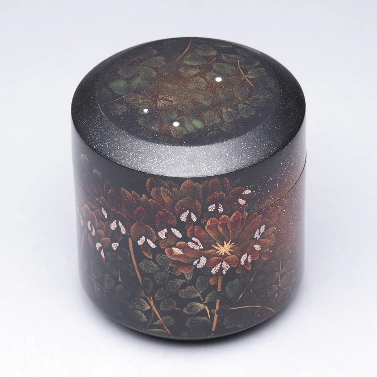 photo Tea Container with Chinese Milk Vetch Design in Makie
