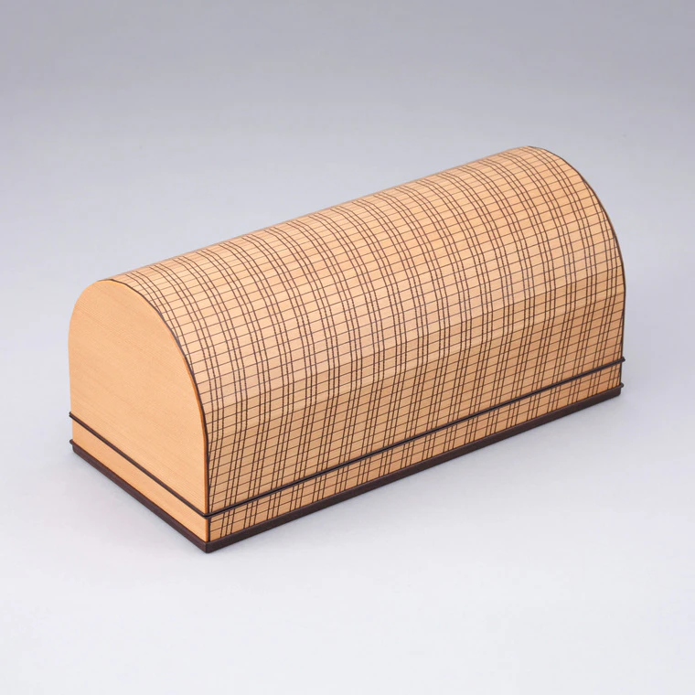 photo Decorative Box with Bishu Hinoki (Cypress)