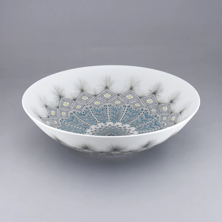 photo Bowl with High-fired, Overglaze Enamel and Green Underglaze