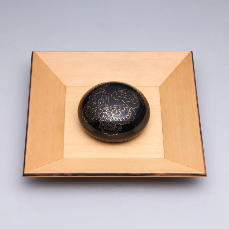 photo Covered Box with Chinkoku Inlay, "Dance" (With Square Tray)
