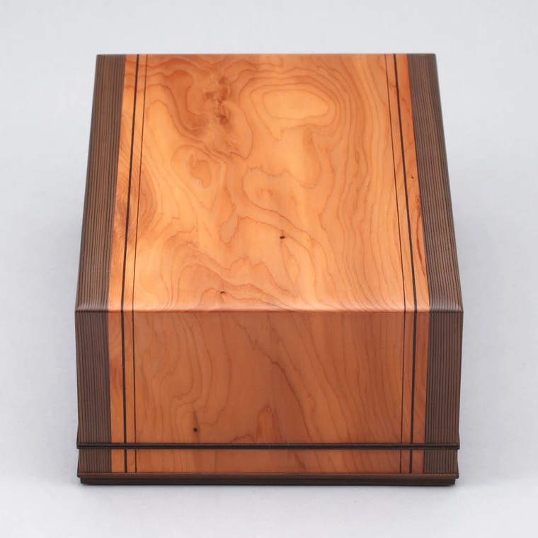photo Box of Japanese Yew and Jindai Cedar Wood