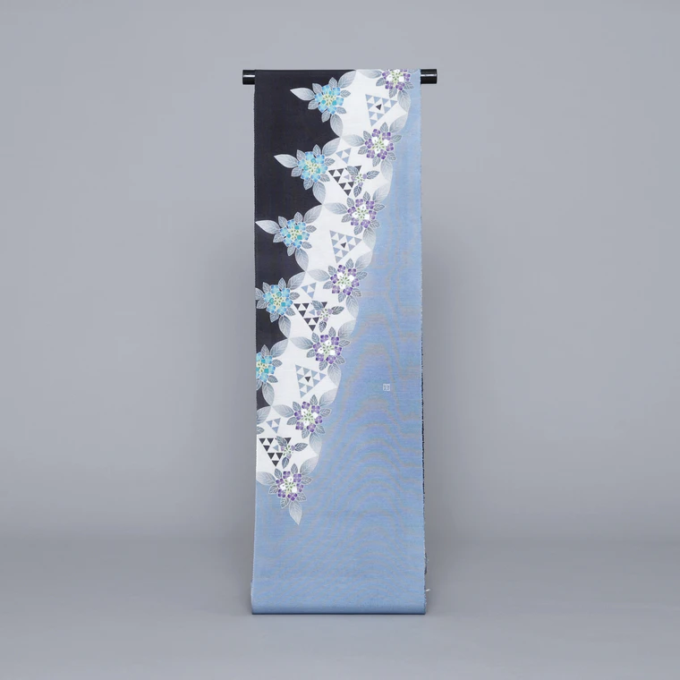 photo Obi Sash with Design in Yūzen Dyeing "Hydrangea and Triangles"