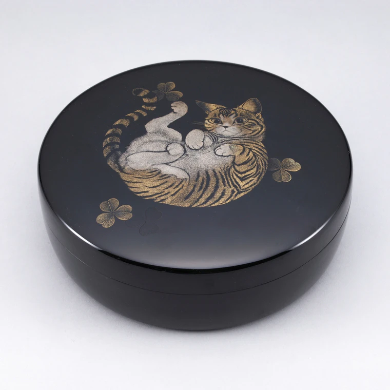 photo Box with Design in Chinkin "Looking up"