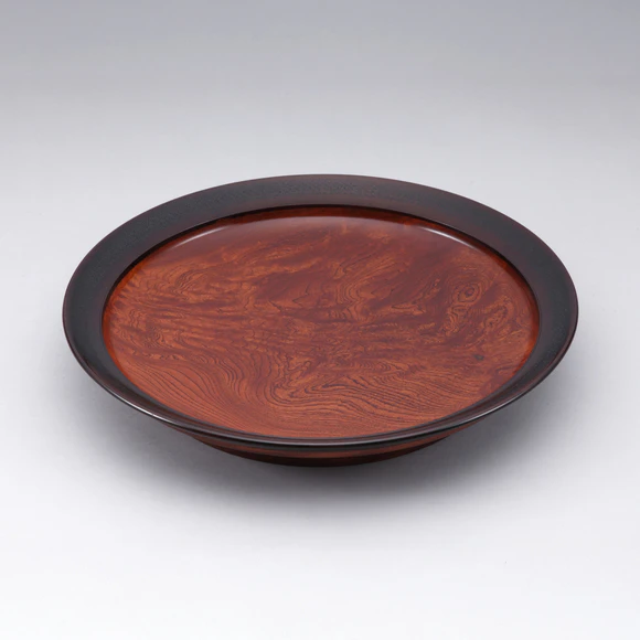 Food Vessel of Zelkova Wood and Jindai Katsura Wood Used in Combination