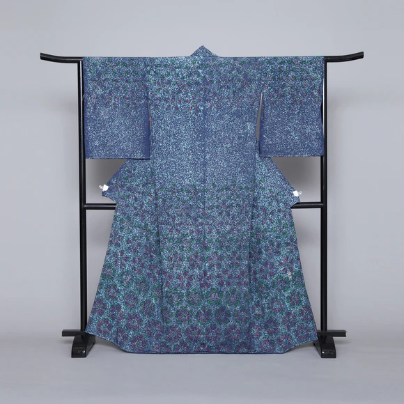 Formal Kimono with Design in Yūzen Dyeing "Sophisticated Elegance"