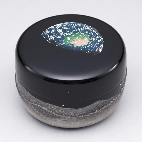 Tea Caddy with Design in Makie "Spaceship Earth"