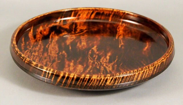 photo Bowl of Horse Chestnut Wood Finished in Wiped Urushi