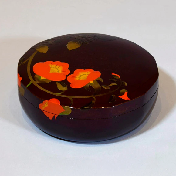 乾漆蒔絵箱　「常夏月」
