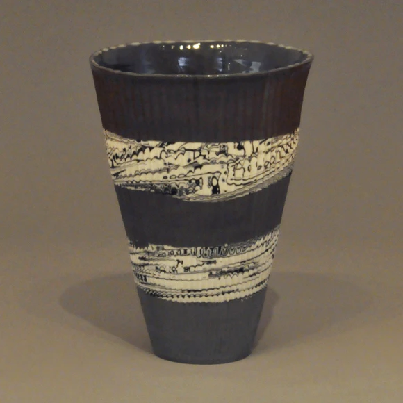 Flower Vase with Marbled Design and Shinogi (Fluting)