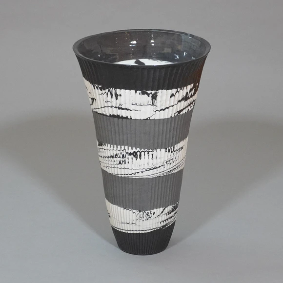 Flower Vase with Shinogi and Marbled Design