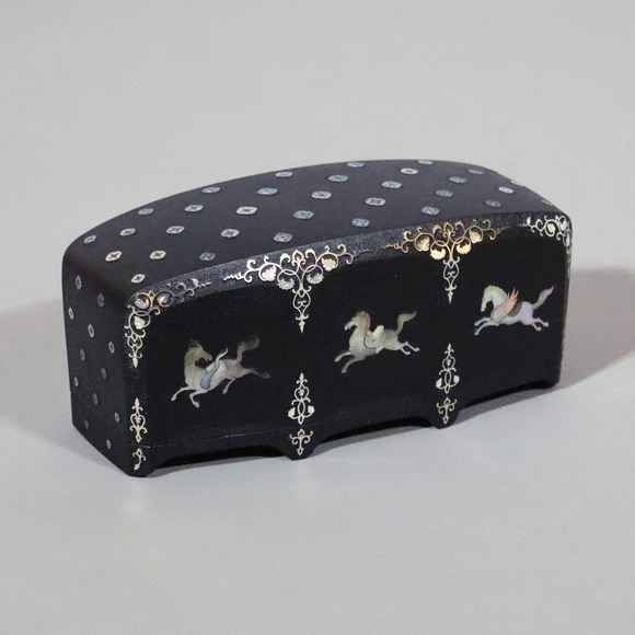 しんたに ひとみの作家情報・作品一覧｜ギャラリージャパン