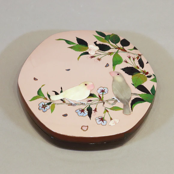 蒔絵乾漆合子「花舞い」