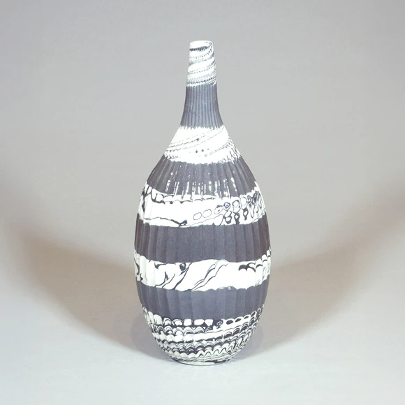 Flower Vase with Marbled Design and Shinogi (Fluting)