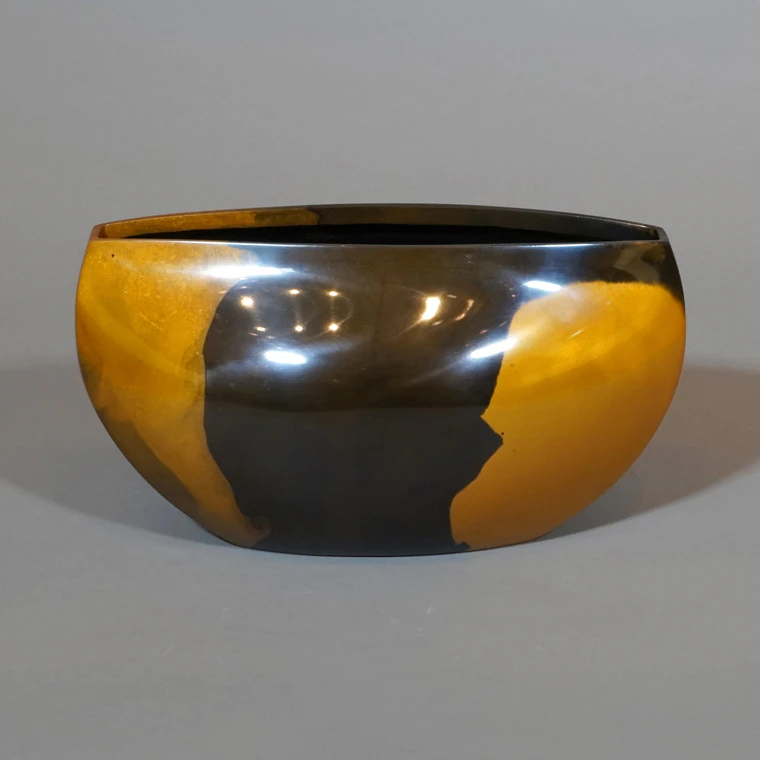 photo Flower Vessel Cast in Two Different Metals