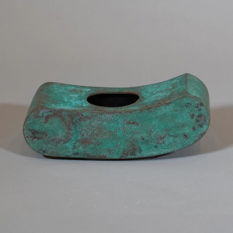 photo Flower Vessel of Cast Copper