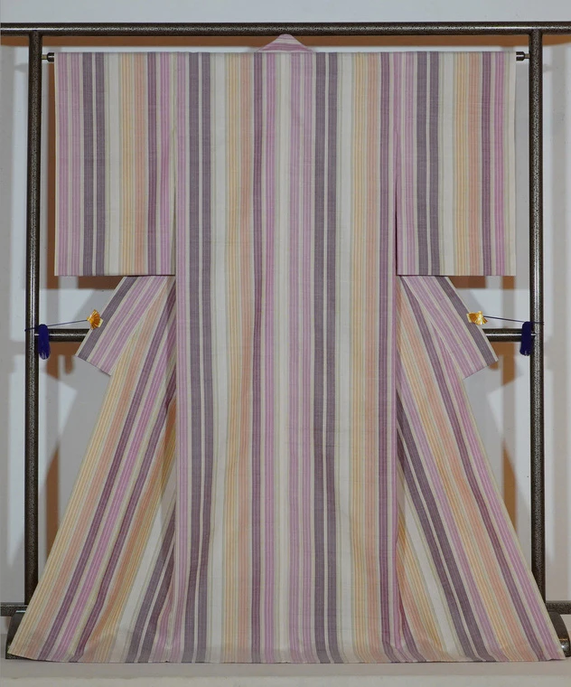 photo Kimono of Tsumugi "Spring in Tonamino"