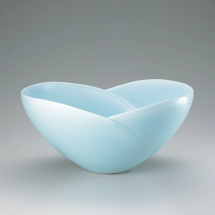 青白磁　盃　作家物 A rare miniature blue and white stem cup, Mark and period of
