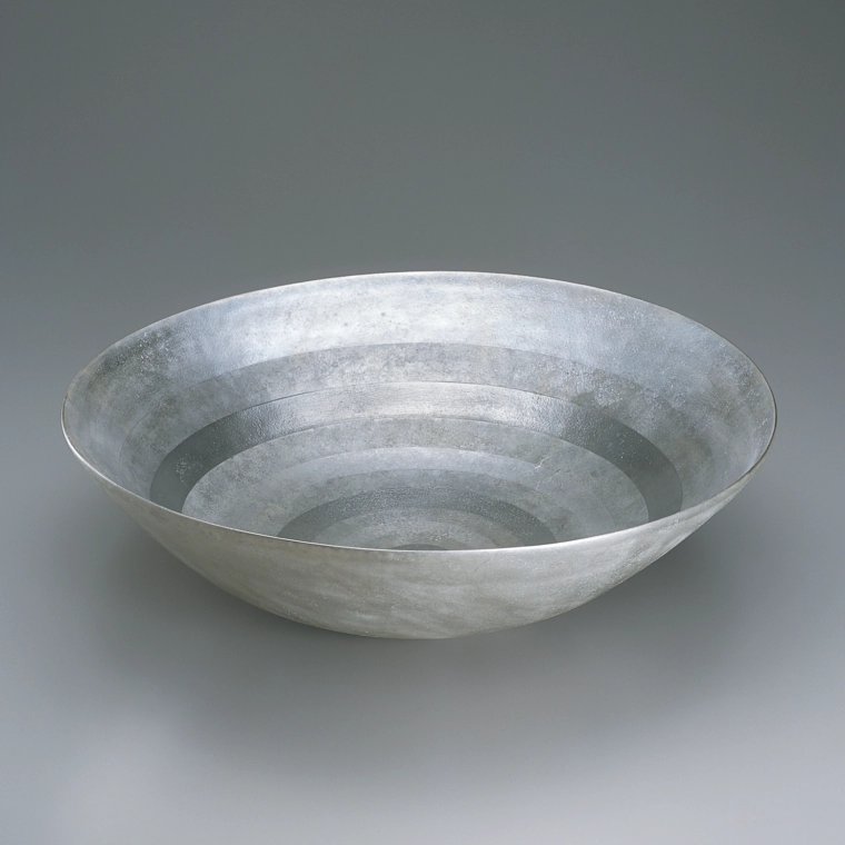 photo Bowl with Black and Silver Decoration