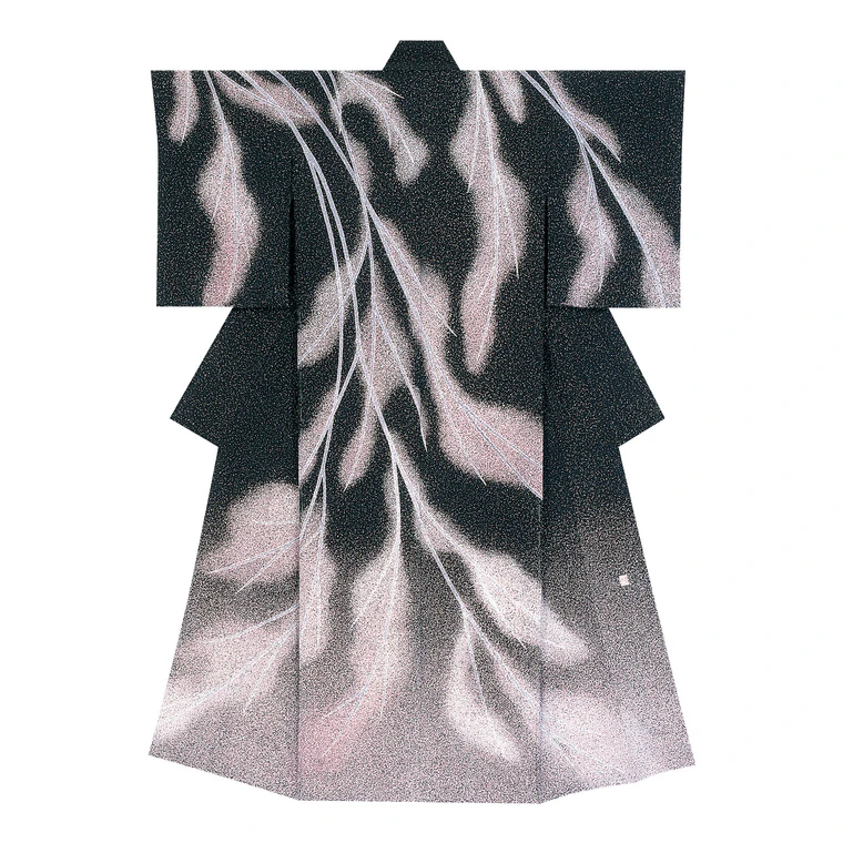 photo Formal Kimono with Design in Yūzen Dyeing "Cherry Blossoms Illuminating the Evening"