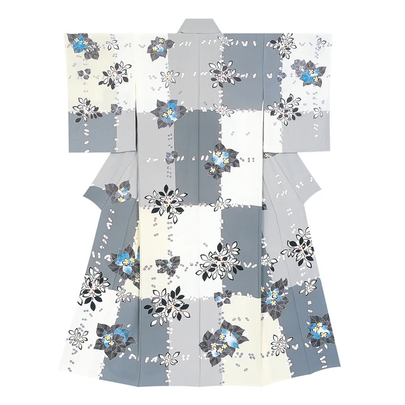Formal Kimono with Design in Yūzen Dyeing "Flowers of Spring and Autumn"