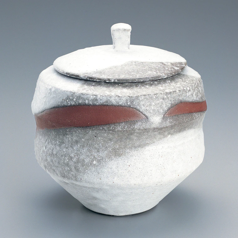 photo Tea Ceremony Fresh Water Jar with White Glaze in Kakewake Style