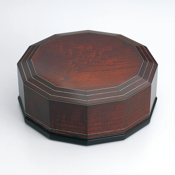 Japanese Raisin Wood Box with Twisted Silver Wire Inlay Decoration Finished in Wiped Urushi