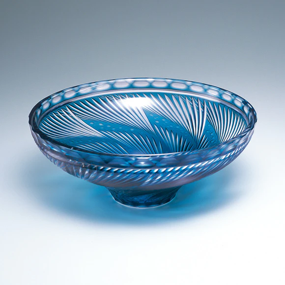 Cased Glass Bowl with Incised Decoration "Whirlpool"