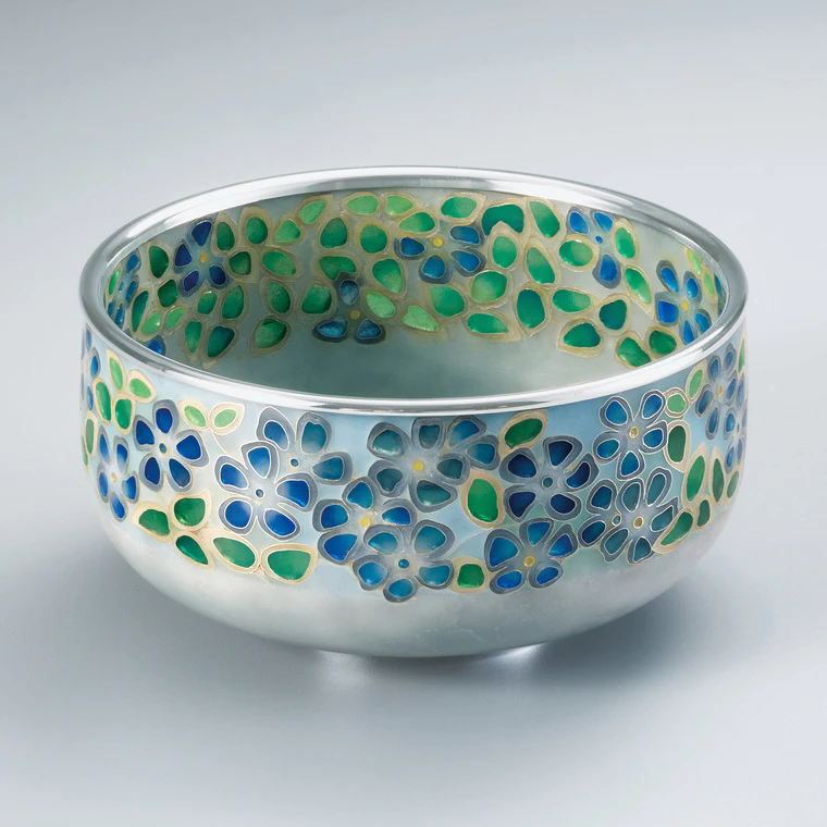 photo Cloisonne Bowl with Openworked Body "Blooming on the Fence"