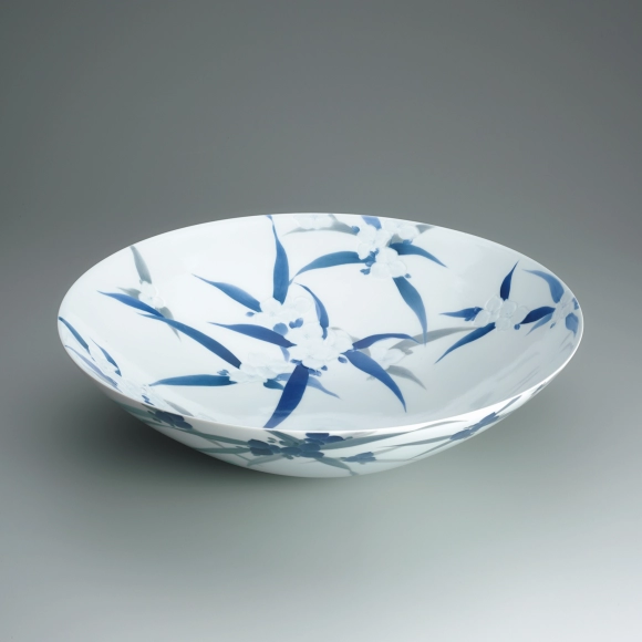 染付彫鉢「東風」(本多 亜弥)｜ギャラリージャパン