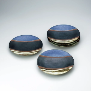 Set of Plates with Glaze in Kakewake Style