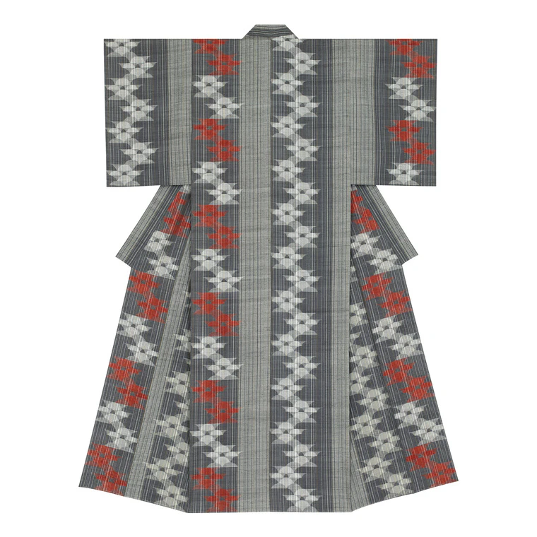 photo Kimono of Tsumugi "Camellia in Winter"