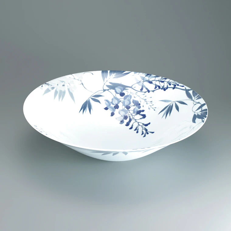 photo Bowl with Engraving and Underglaze Blue Decoration "Shito (Purple Wisteria)"