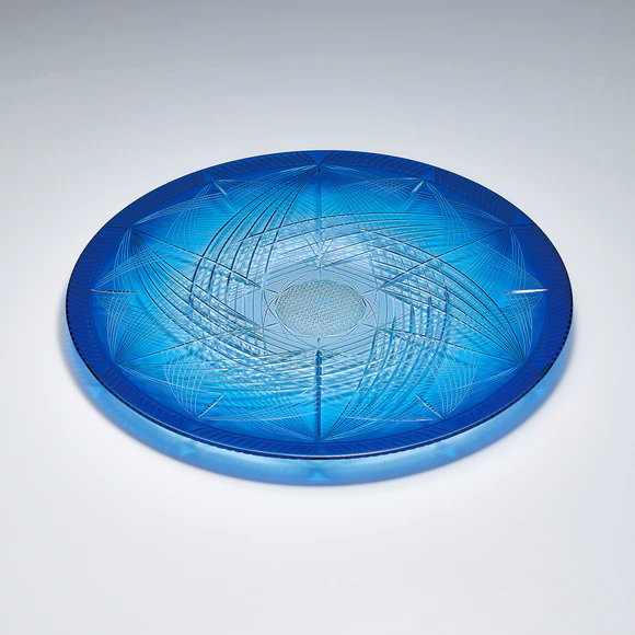 Cased Glass Plate with Incised Decoration "Reverberation"