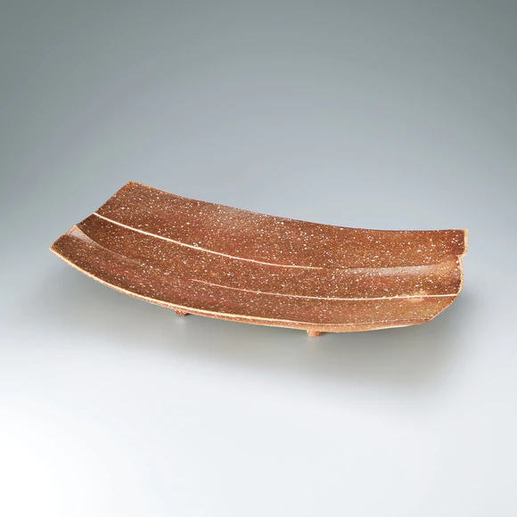 Rectangular red colored dish with line design "Calm"