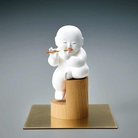 Wood Sculpture Coated with Whitewash "Mountain Rustling"