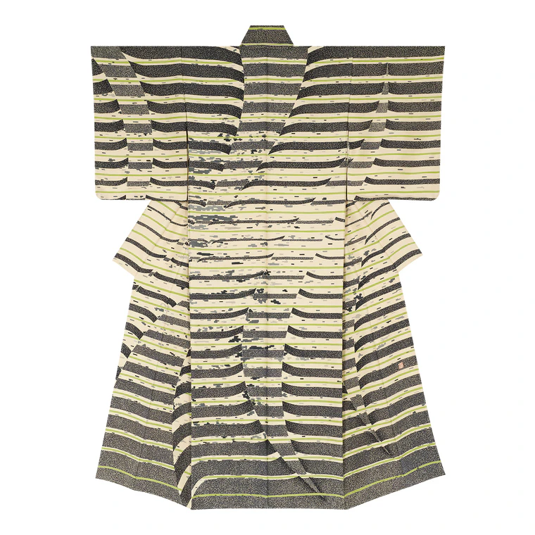 photo Formal Kimono with Design in Yūzen Dyeing "Saryu (Swift Stream)"