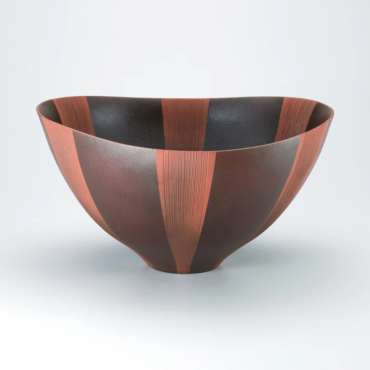 photo Red Flower Vessel with Line Design