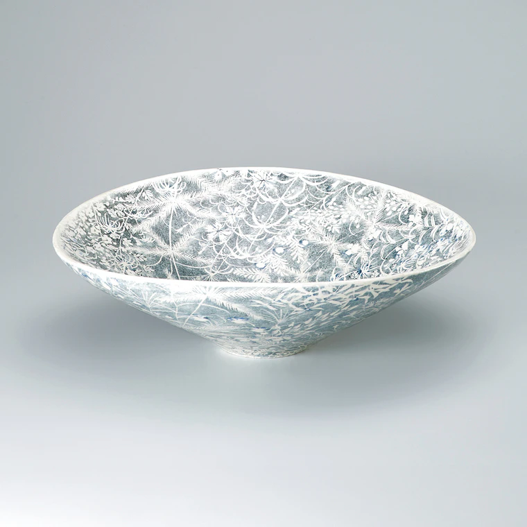 photo Bowl with Underglaze Blue, Reserved Pattern and Various Flowers Design