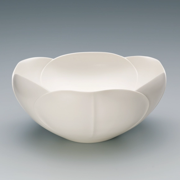 Bowl with Ivory White Glaze and Engraved Design