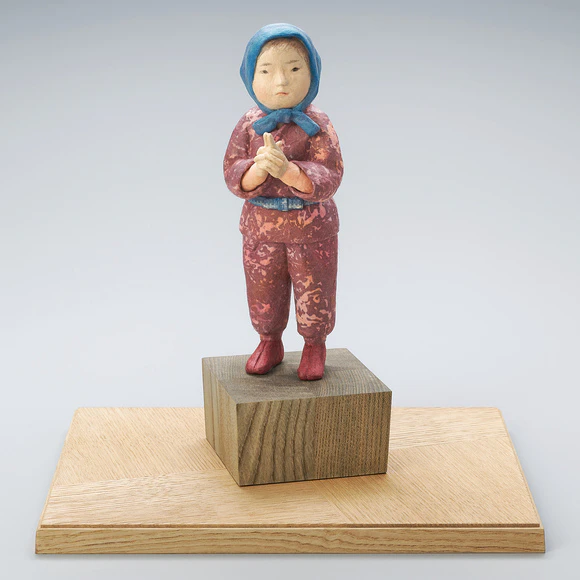 Formed with Tōso Over Wooden Core and Covered with Washi Paper 