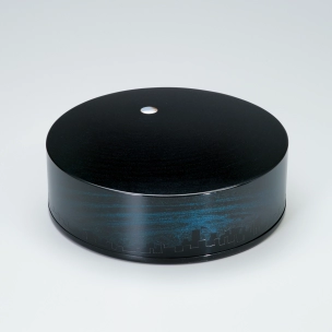 Kanshitsu Circular Box with Design in Kinma "Tsuki Sayuru (Clear Cold Moon)"