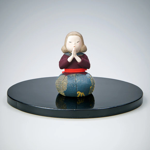 Papier-mache covered with cloth in kimekomi method "muon・α"