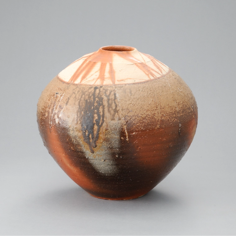 photo 備前被せ荒土壺