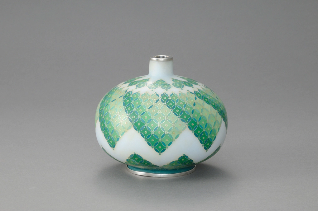 photo 有線七宝壺「早苗田」